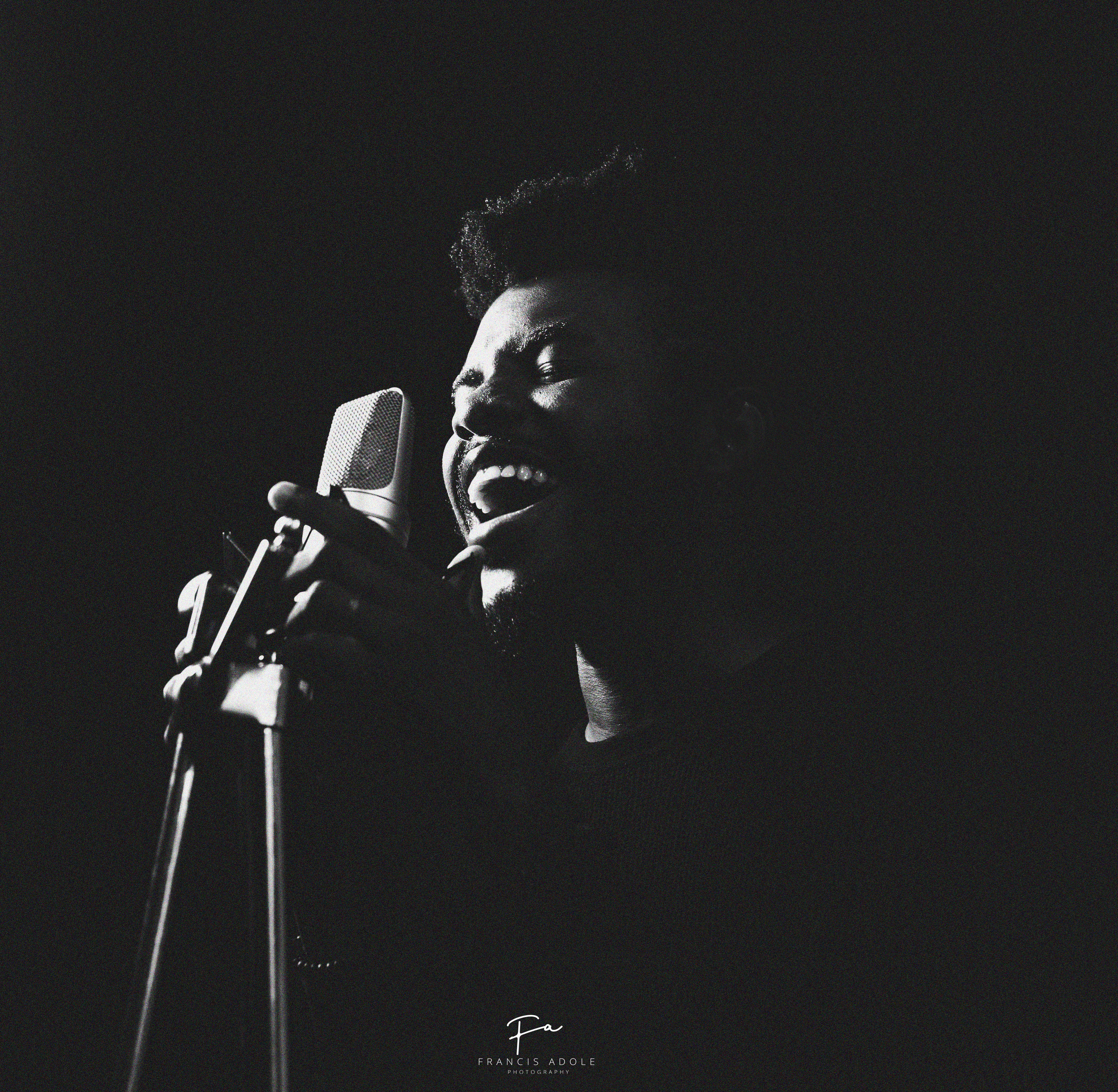 Diazno performing live on stage